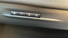 Land Rover Range Rover Evoque 2.0 D180 R-Dynamic SE 5dr Auto Diesel Hatchback